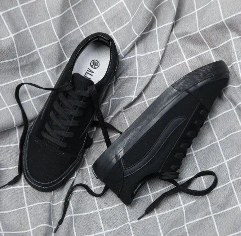 Baskets sport plates et décontractées